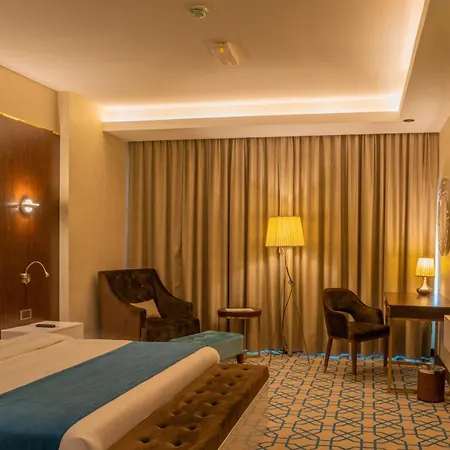 Royal Crown Hotel Muscat Exterior photo