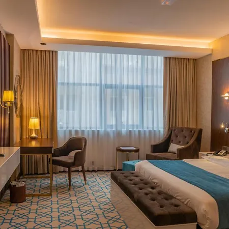 Royal Crown Hotel Muscat Exterior photo