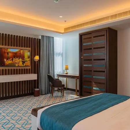 Royal Crown Hotel Muscat Exterior photo
