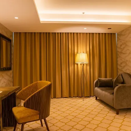 Royal Crown Hotel Muscat Exterior photo