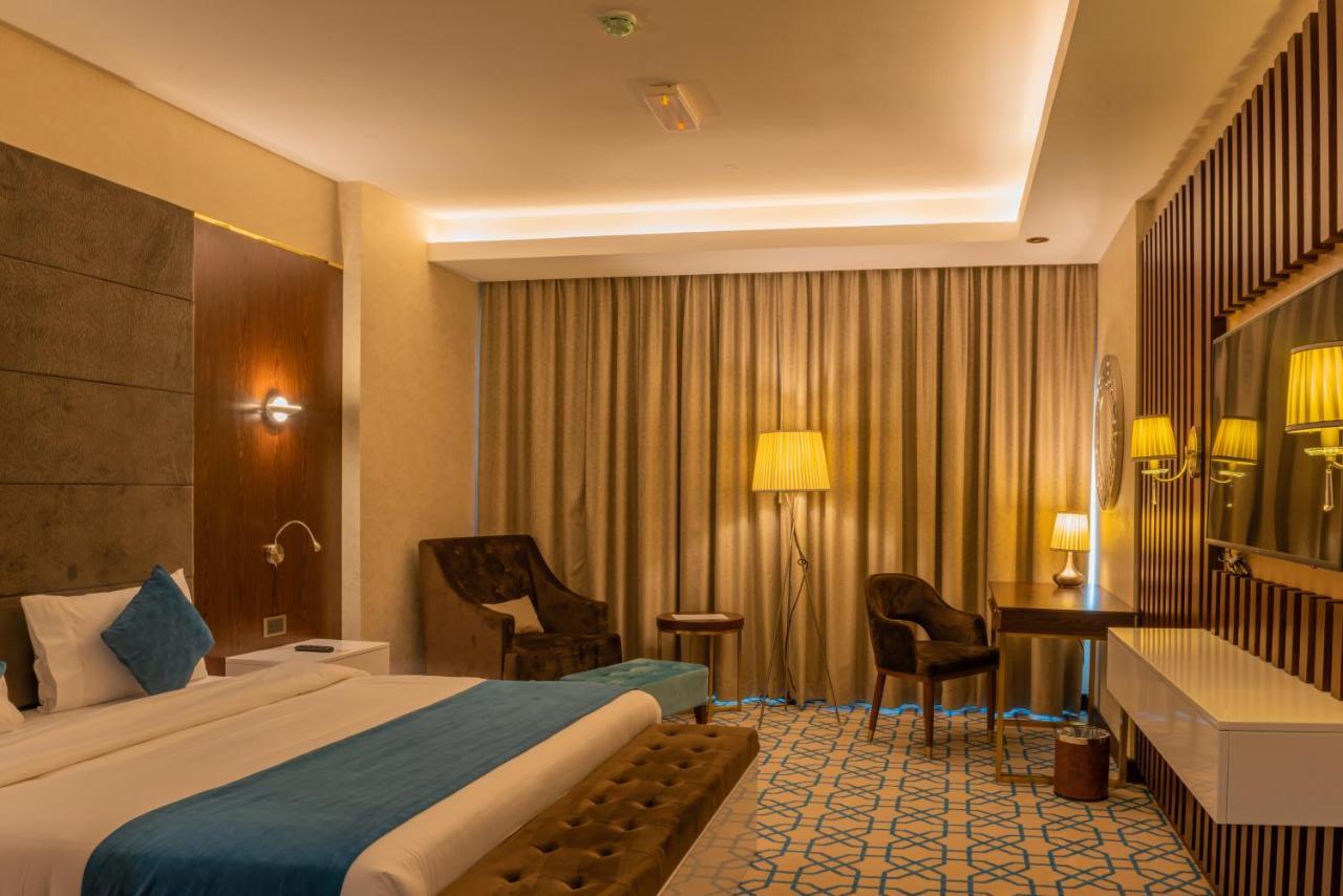 Hotel Royal Crown 3*