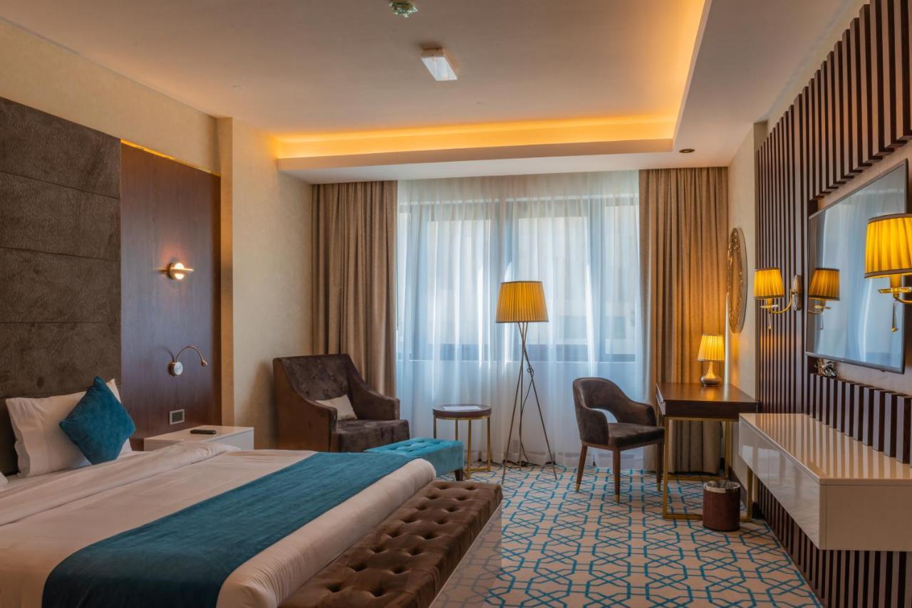 Royal Crown Hotel 3*