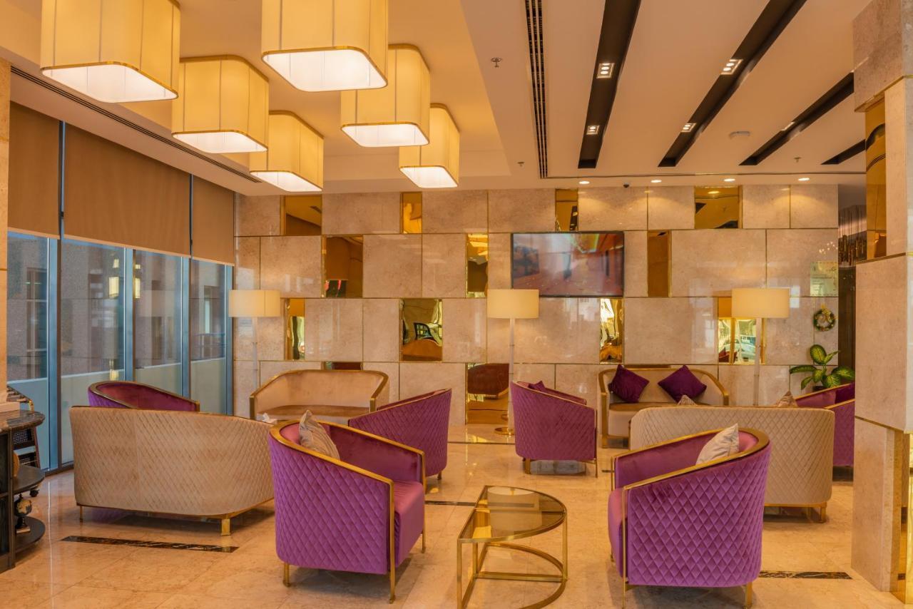 Royal Crown Hotel 3*